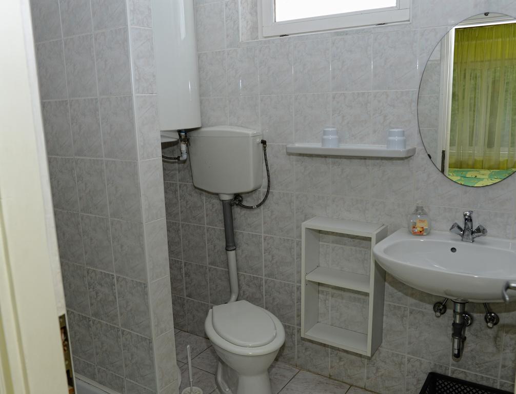 Stop Apartment Bük Værelse billede